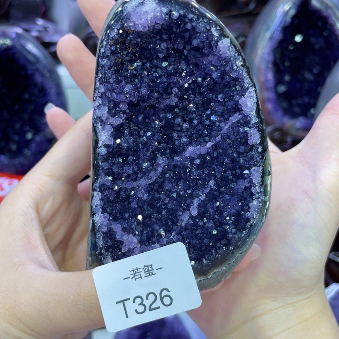乌拉圭水晶摆件t326