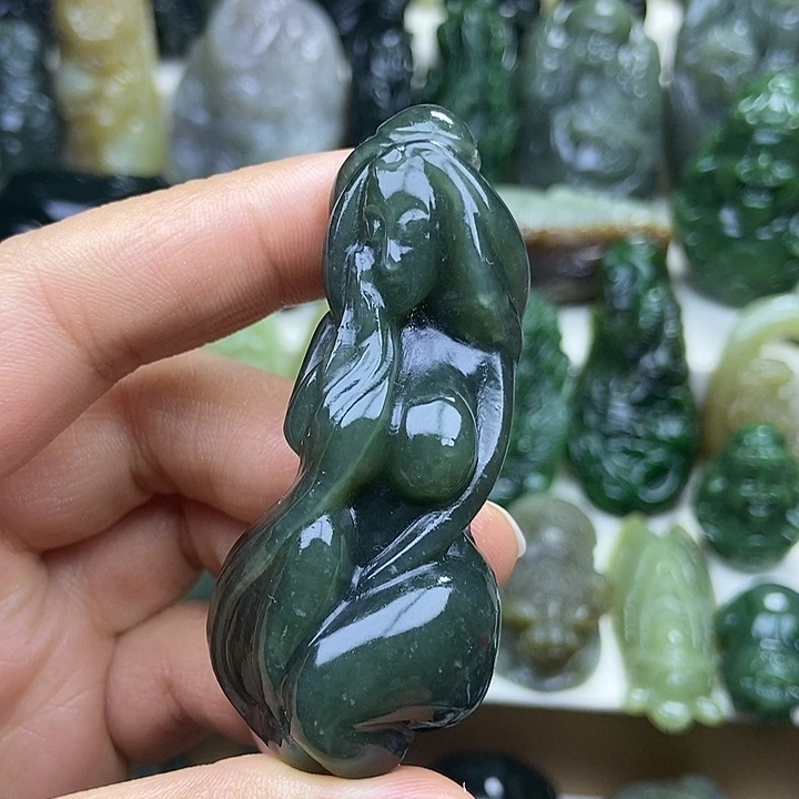 和田玉未镶嵌颈饰