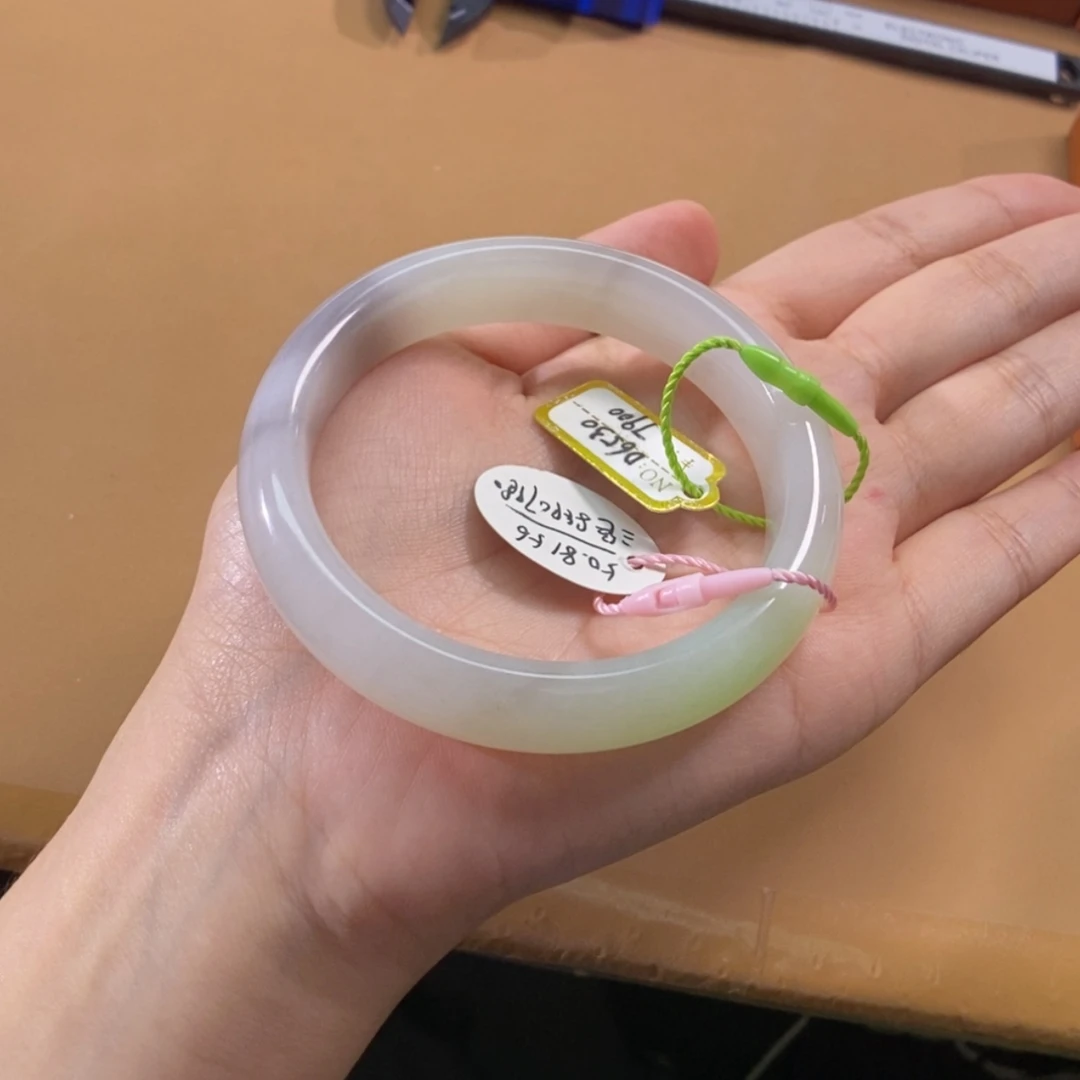 【闪购商品】和田玉（翠青玉）手镯未镶嵌星***✨56