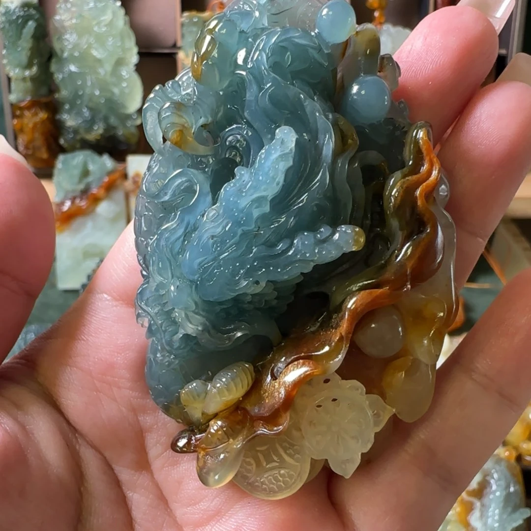 @***谁岫玉未镶嵌颈饰龙