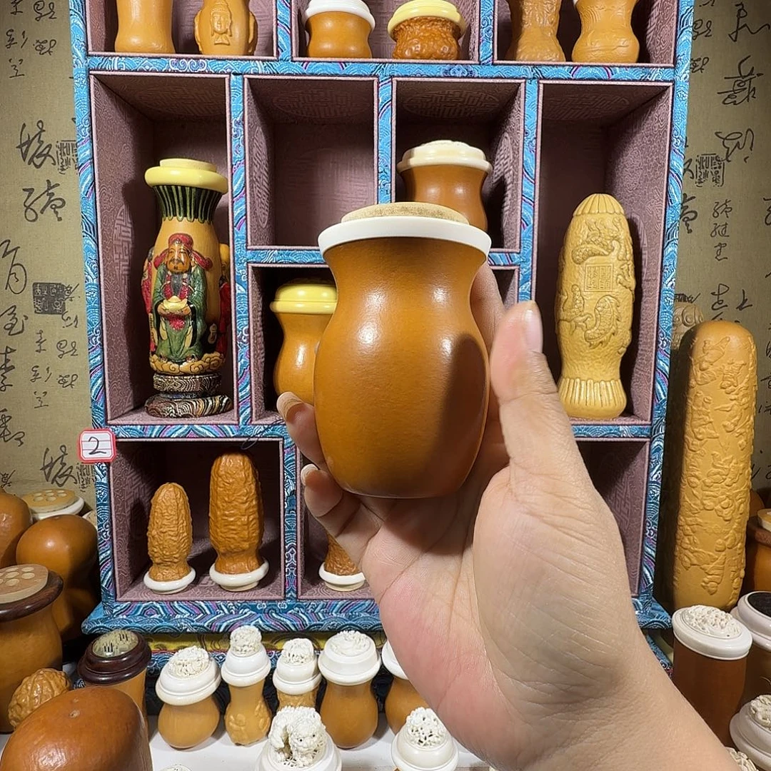 沙****大叶紫檀（黑酸枝木类）