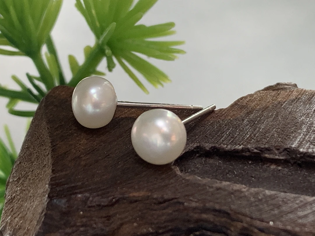 国标S925银镶嵌天然淡水珍珠耳钉