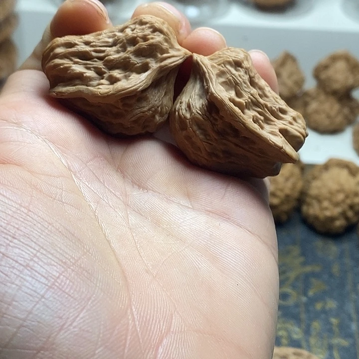 吊坠桃核公子帽小鸟