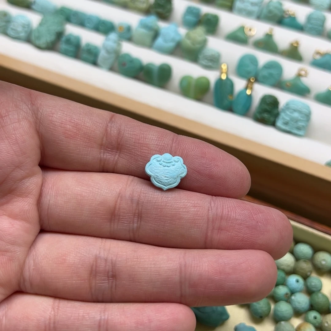 合金雕刻件南红玛瑙