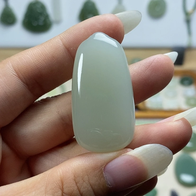 【闪购商品】颈饰未镶嵌和田玉