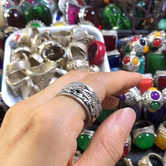 无合金复古设计风格