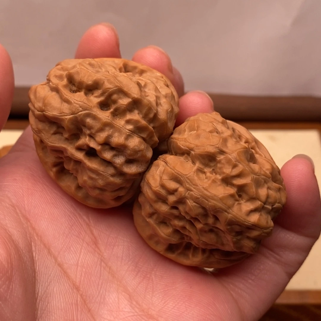 【闪购商品】把件文玩核桃互****！边39左右