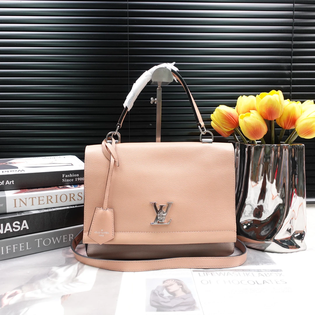 95新 LouisVuitton/路易威登 单肩包/T20250180