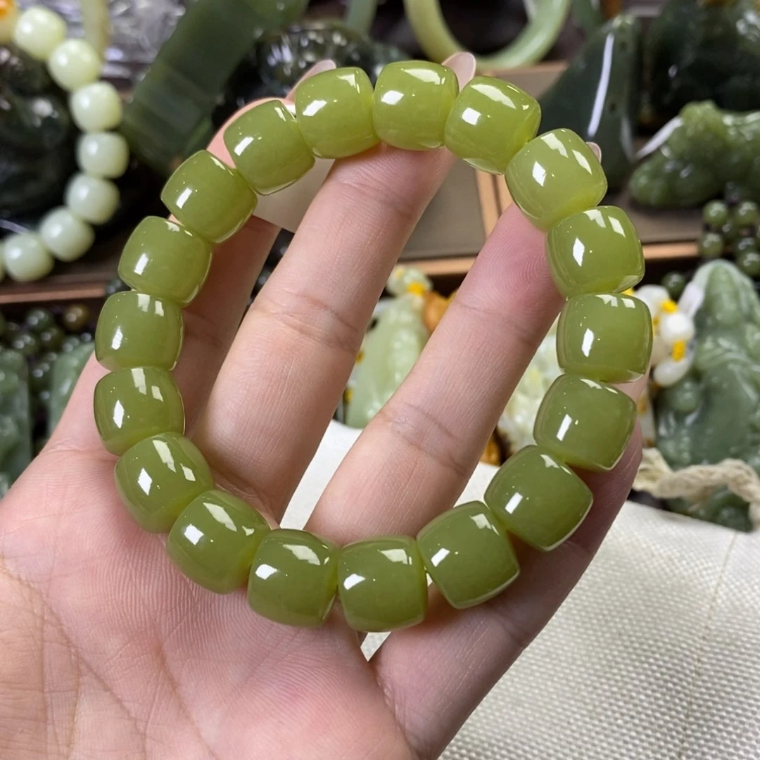 手串未镶嵌透闪石质玉呃**就