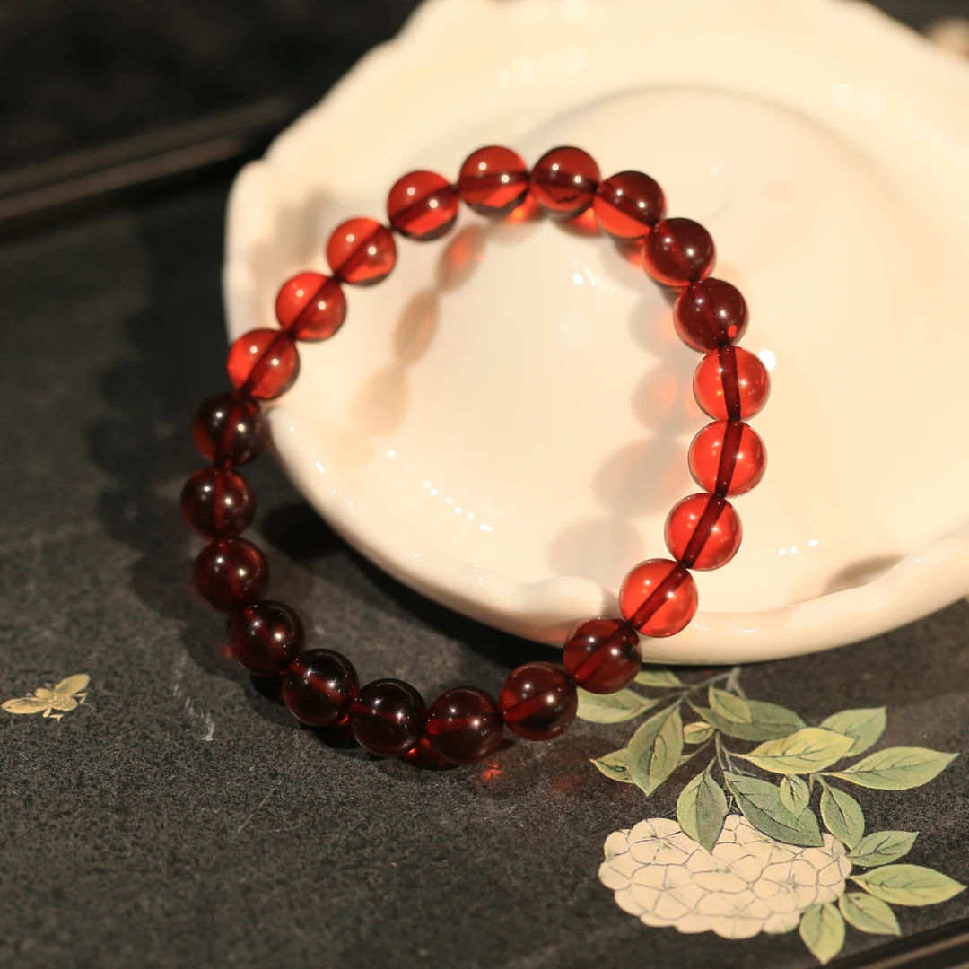 【安曼博】俄罗斯血珀圆珠手串 约8-9mm  B3826S