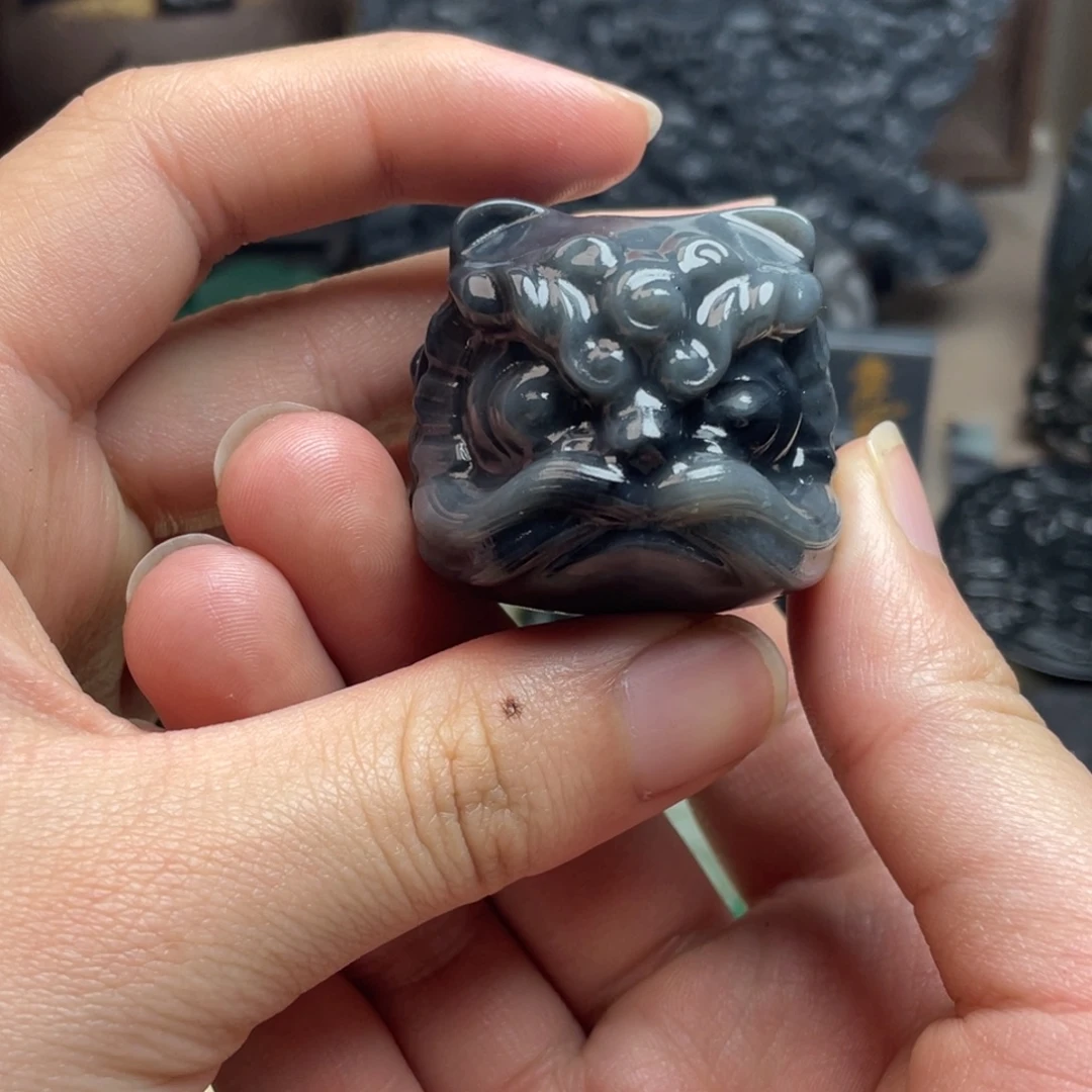 天***振和田玉未镶嵌挂件