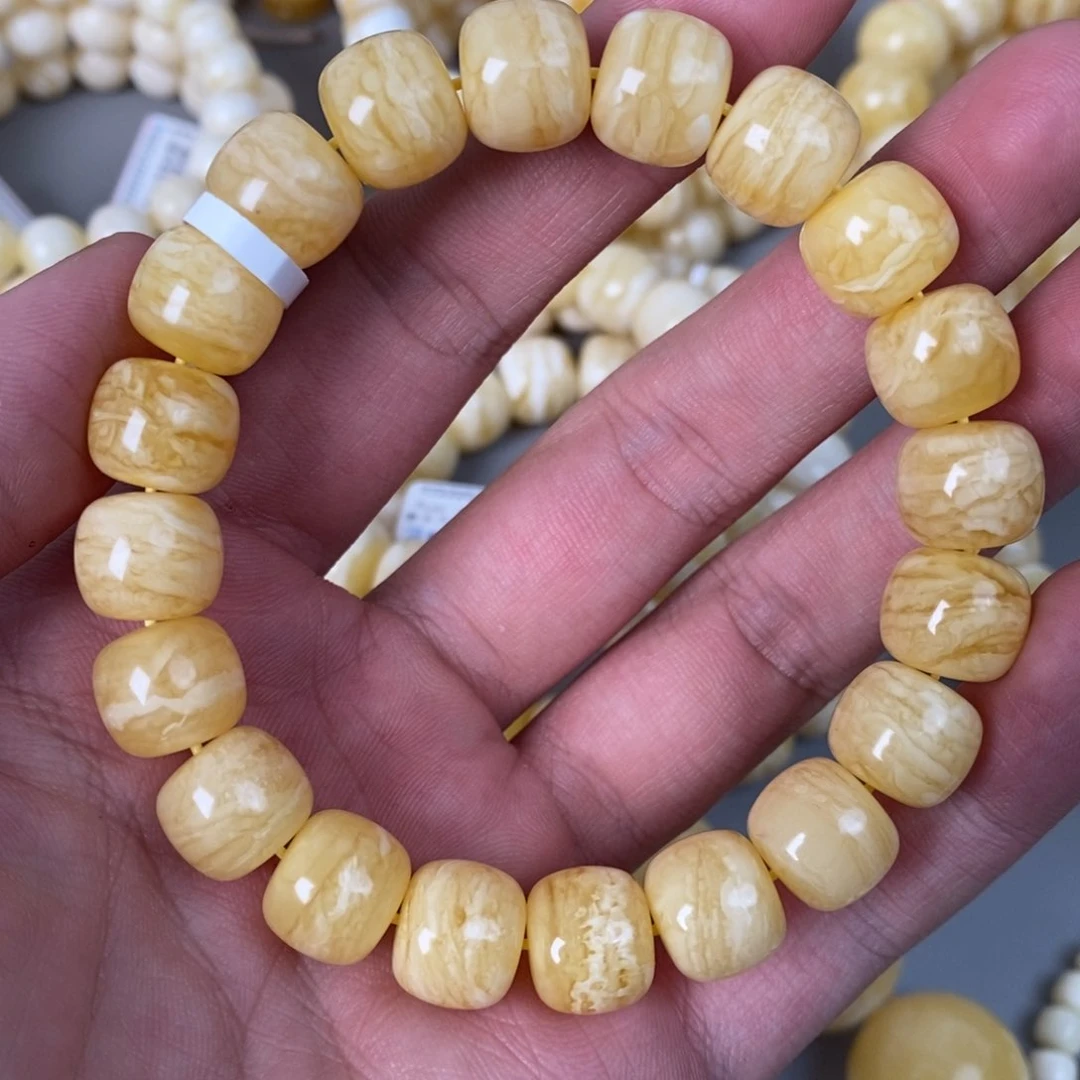 未镶嵌琥珀珠宝奇石