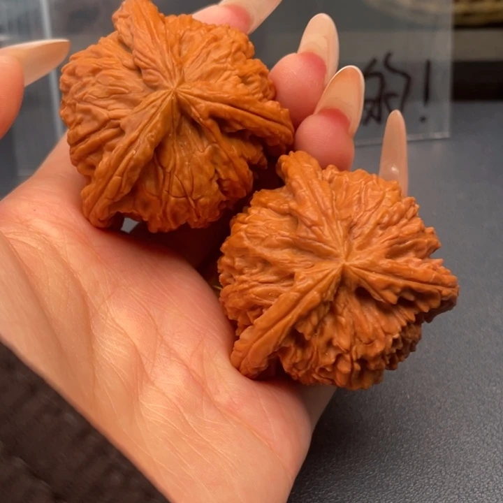 【***】文玩核桃吊坠白狮子