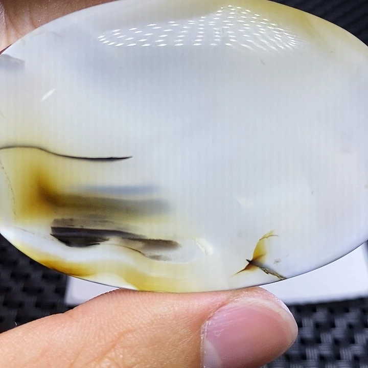 春***里玛瑙/玉髓颈饰未镶嵌