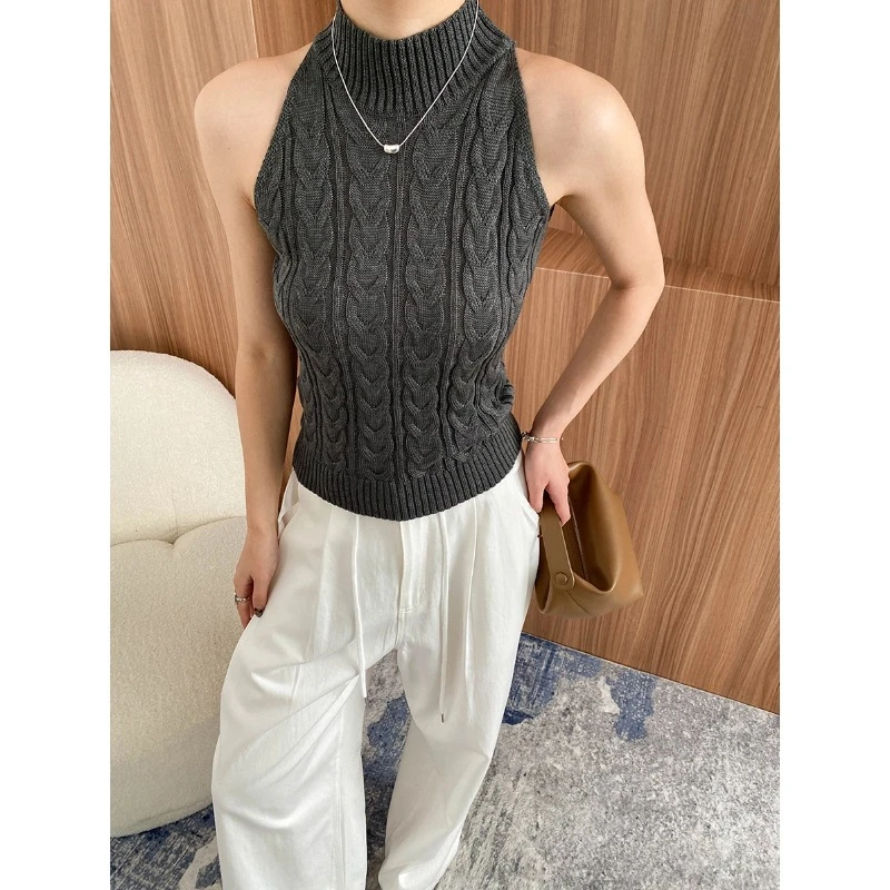北欧博主 半高领挂脖无袖挖肩显瘦麻花针织背心 SN7225