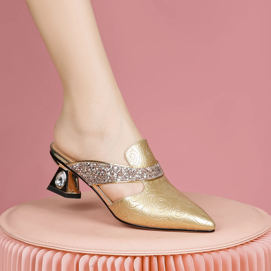 2025新款真皮包头拖鞋夏季舒适时尚气质尖头百搭包头拖中跟520