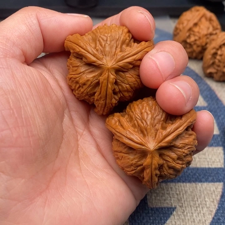 吊坠文玩核桃我****子三棱