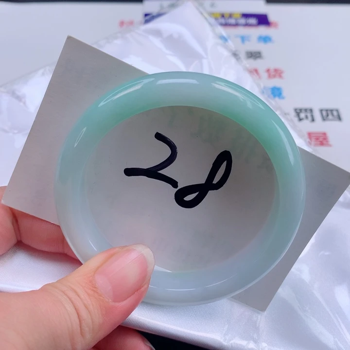 翡翠手镯未镶嵌正