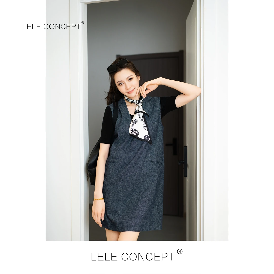 LELE CONCEPT丨【精选推荐】V领暗兜连衣裙Q0456