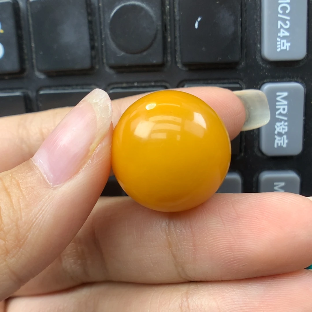 K***。琥珀未镶嵌珠宝奇石20m