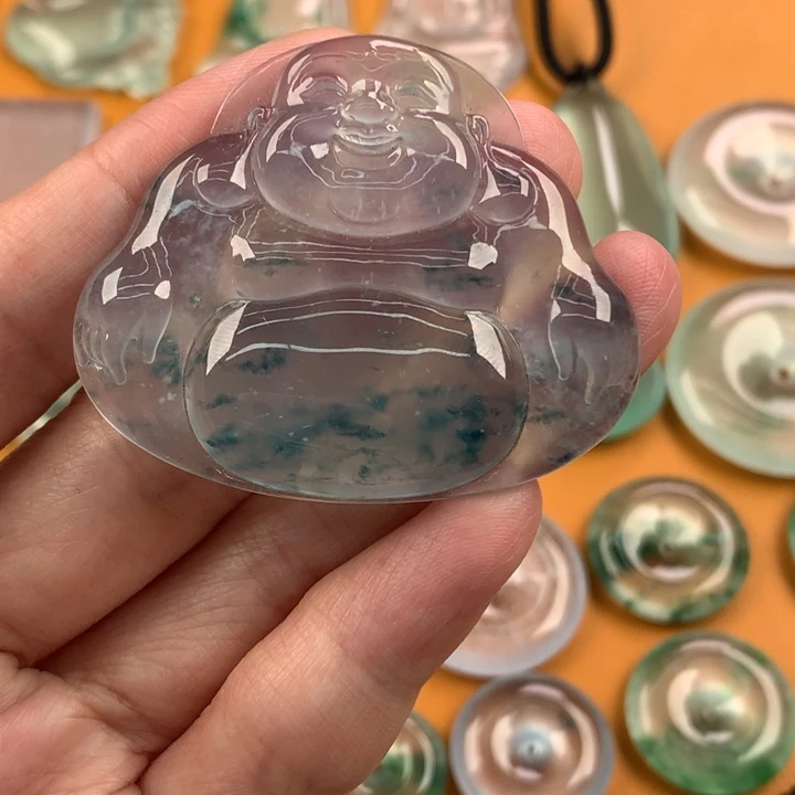 翡翠未镶嵌颈饰…..