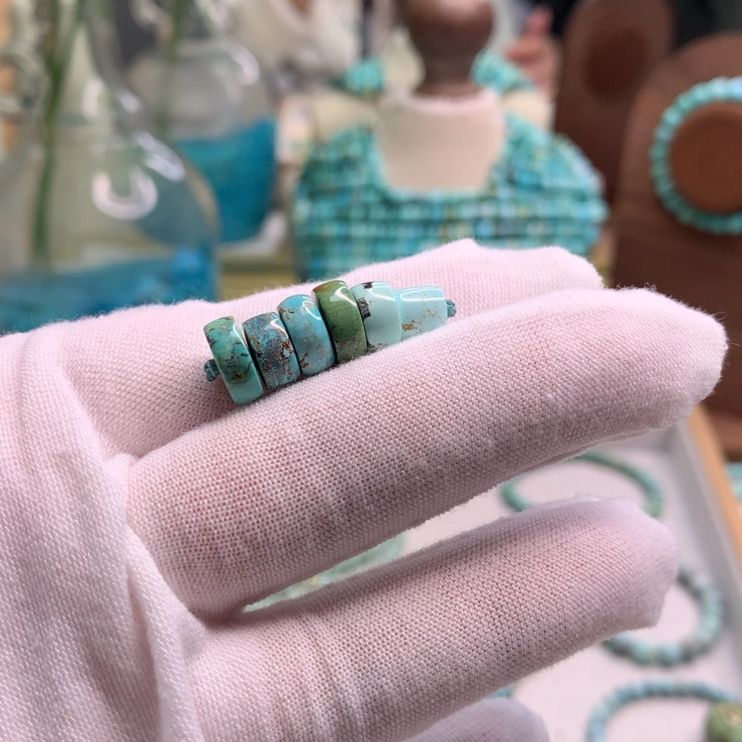 绿松石未镶嵌饰品