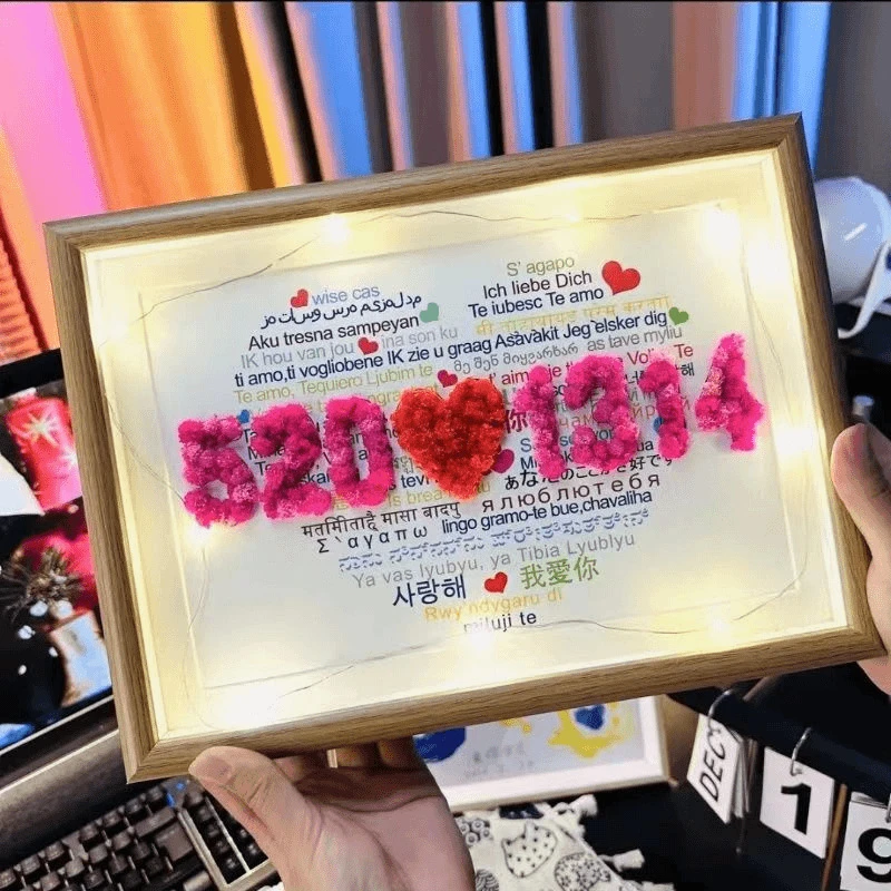 520情人节礼物满天星干花相框生日快乐5201314粘干花情侣相框老婆
