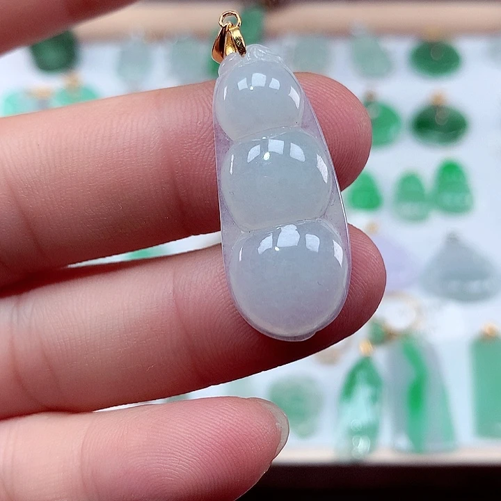 翡翠未镶嵌颈饰吊坠