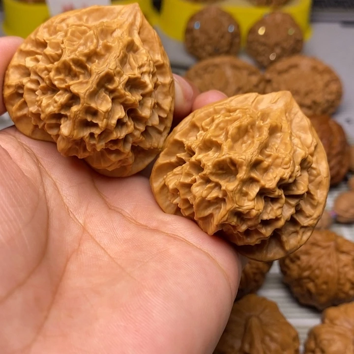 文玩核桃把件帝王