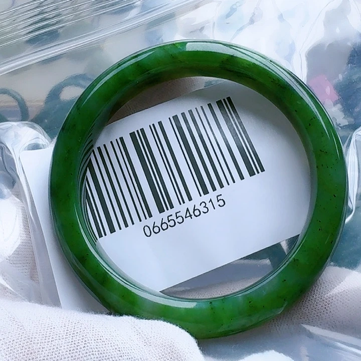 和田玉（碧玉）手镯未镶嵌6162包容