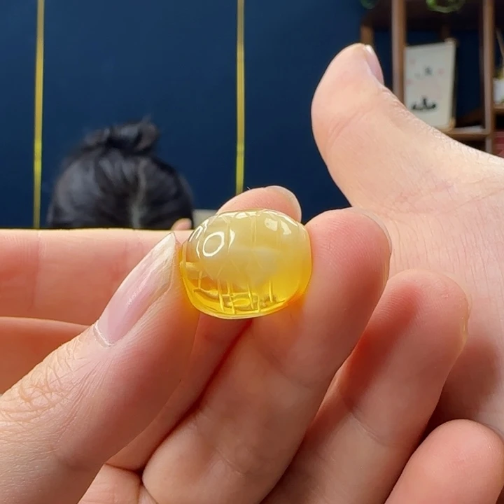 未镶嵌吊坠(不含链)蜜蜡冰*娃