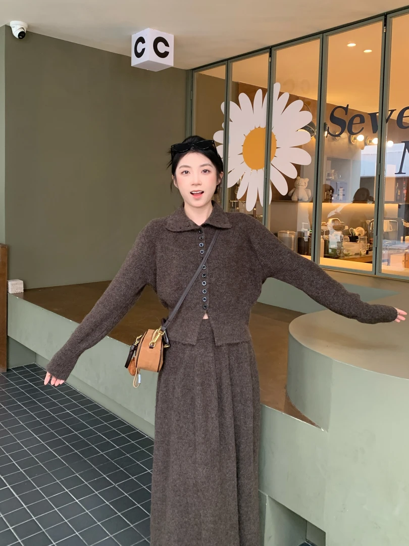 9019韩里韩气2024秋冬套装女高领毛衣外套一整套