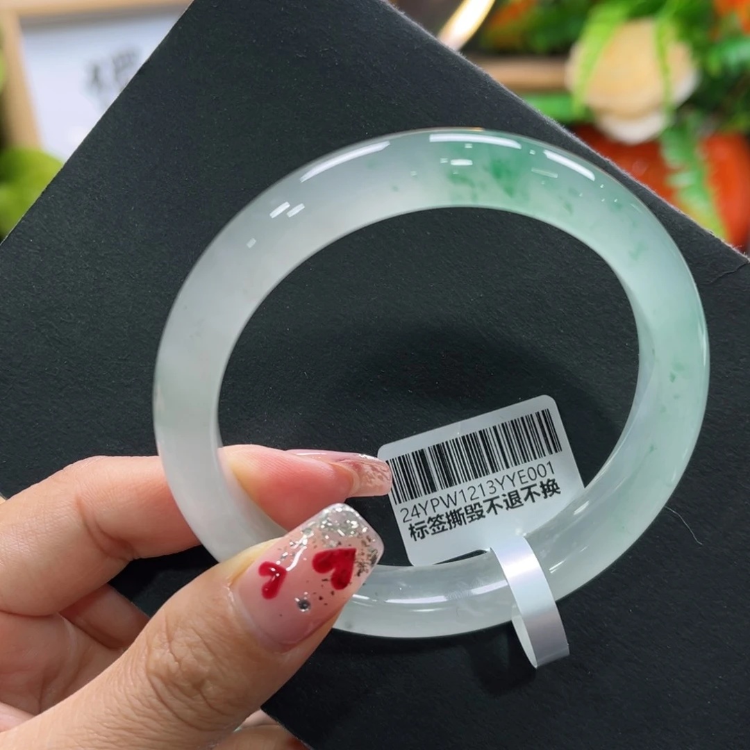 石英质玉手镯未镶嵌➕周周60.4