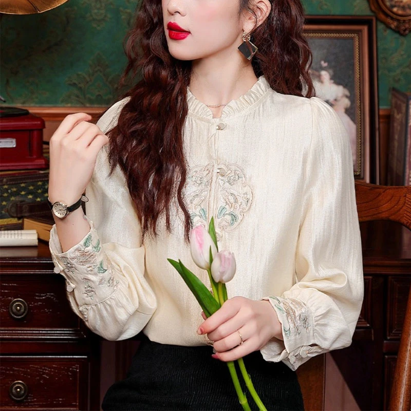 重工刺绣衬衣盘扣新中式古风长袖衬衫女春秋新款洋气法式小衫上衣