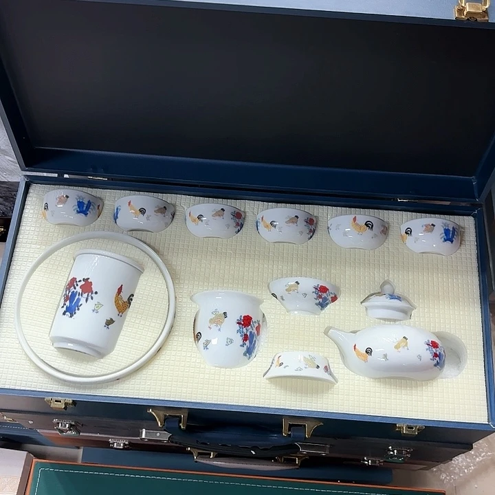 孤品茶具套装等。