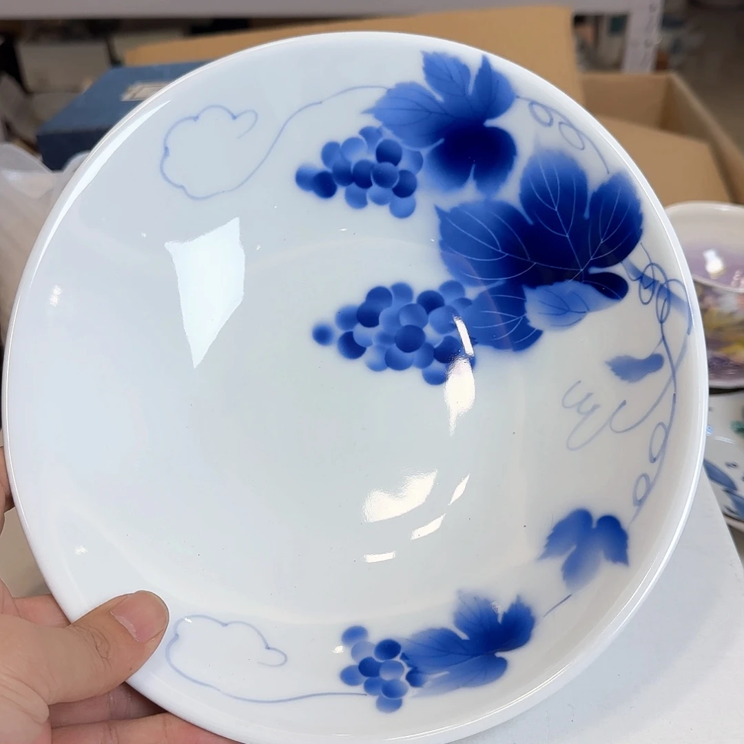 茶盏在这条路中遇见你们就是