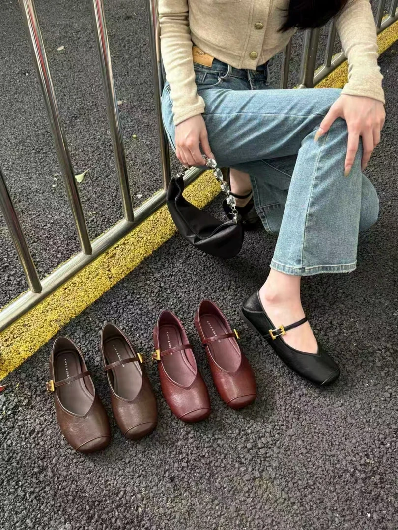 拼接方头学院风秋季修面皮单鞋软底休闲时尚平底百搭8367