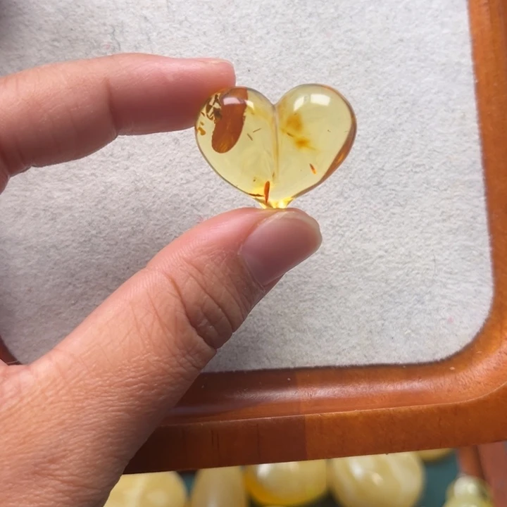 琥珀未镶嵌珠宝奇石M274号花珀屁桃