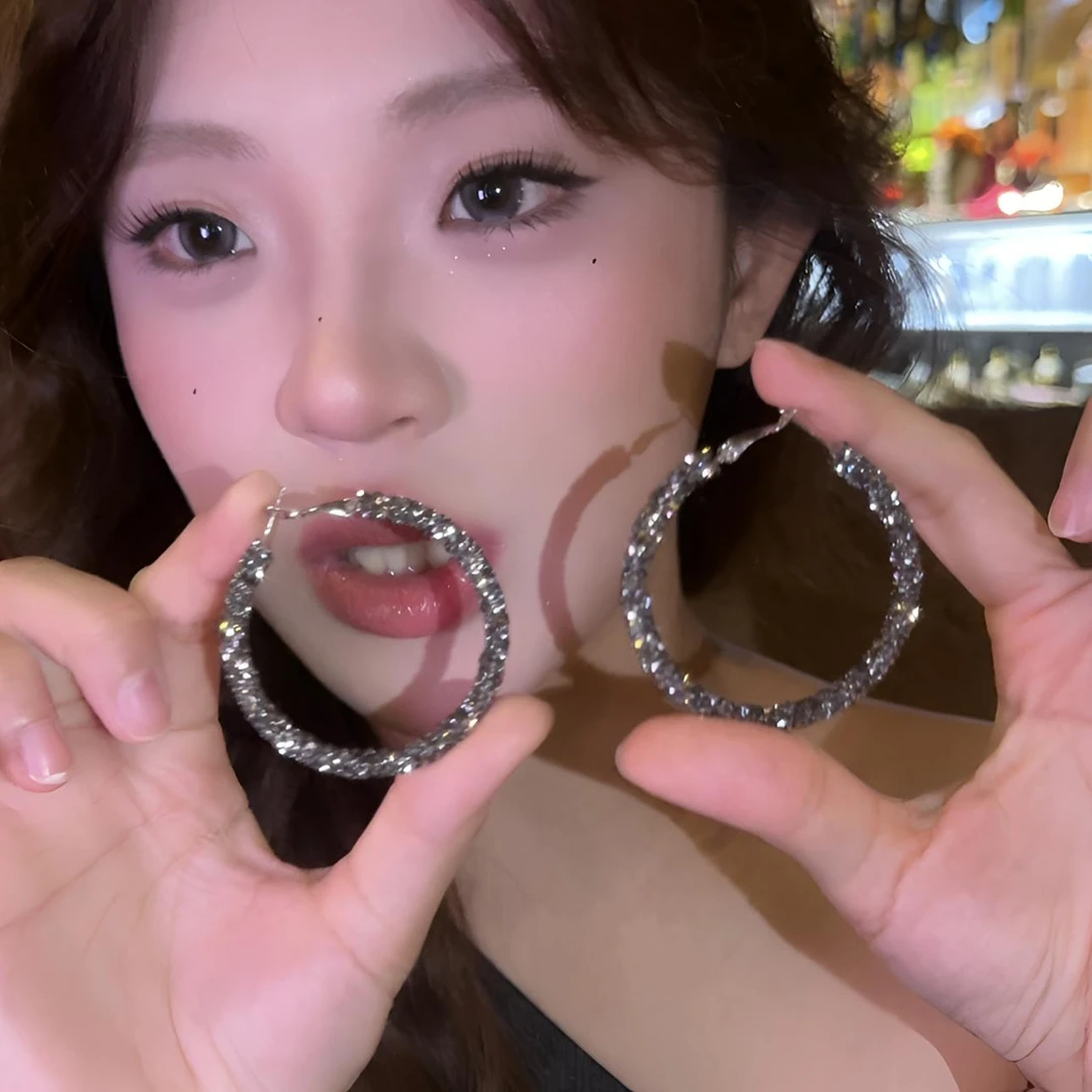 铜合金耳饰 星光熠熠~爆闪满钻耳圈典雅大圈耳环气质夸张耳环女款