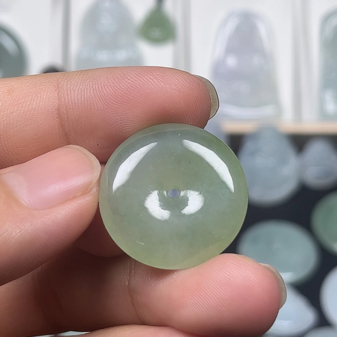 翡翠未镶嵌颈饰缅甸天然翡翠