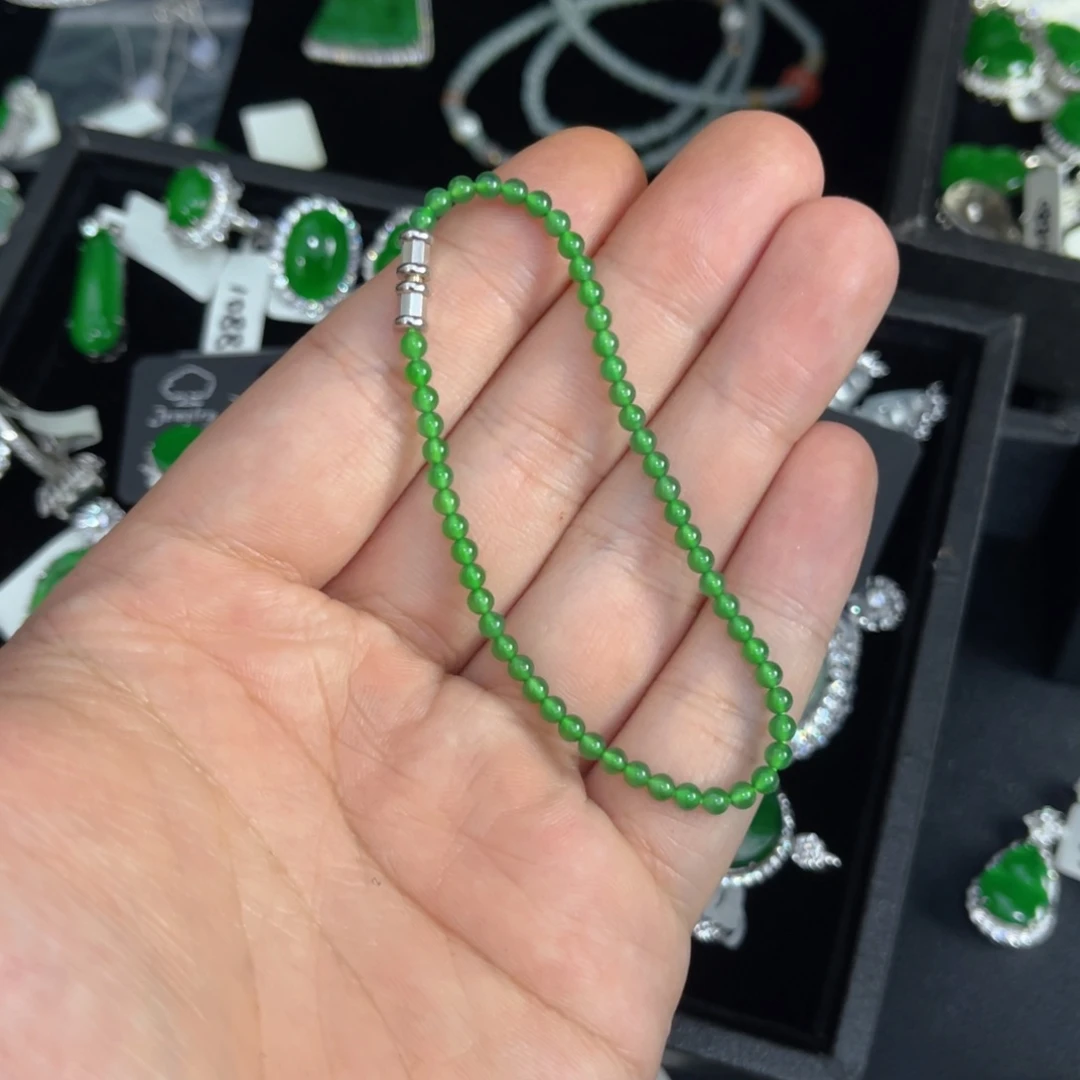 宵****翡翠银S925镶嵌戒指翡翠手串