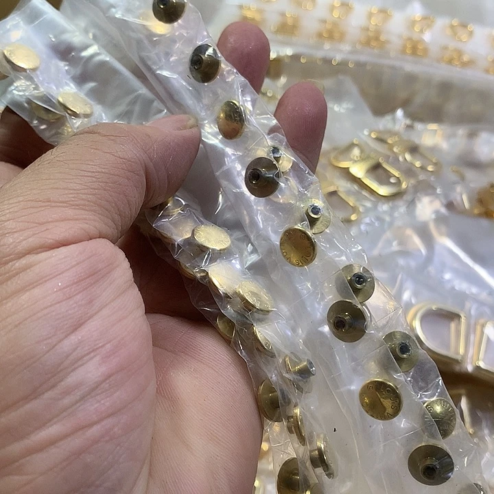 皮革驴家8弧面上螺丝款10个
