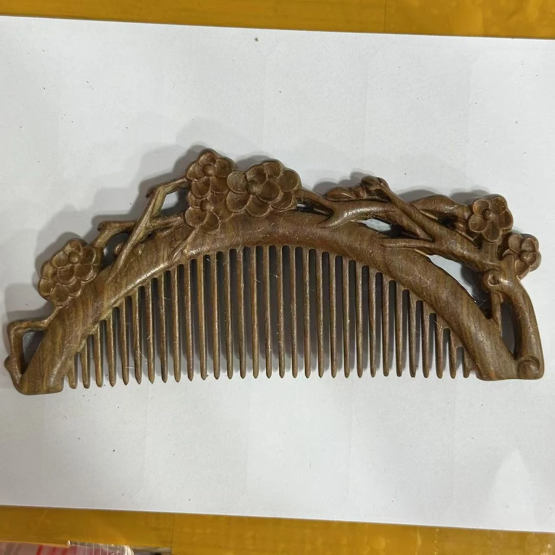 绿檀雕刻梳子 480（无礼盒）
