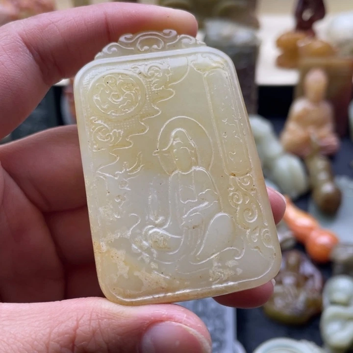 蛇纹石玉未镶嵌颈饰4