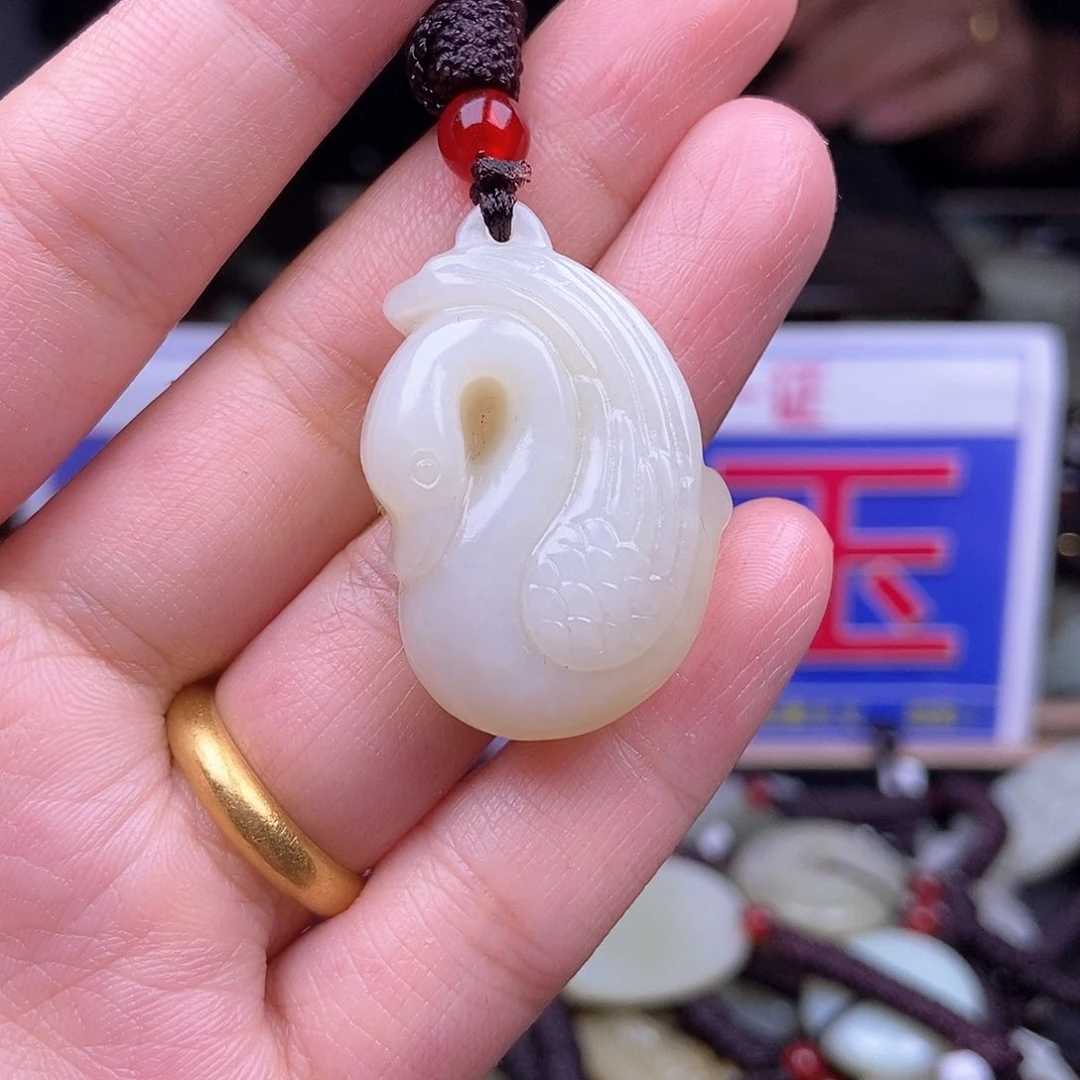 颈饰未镶嵌和田玉