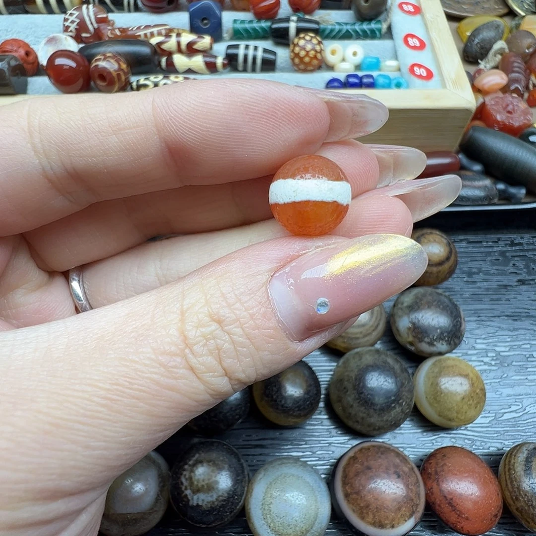 弎***玛瑙/玉髓未镶嵌珠宝半成品