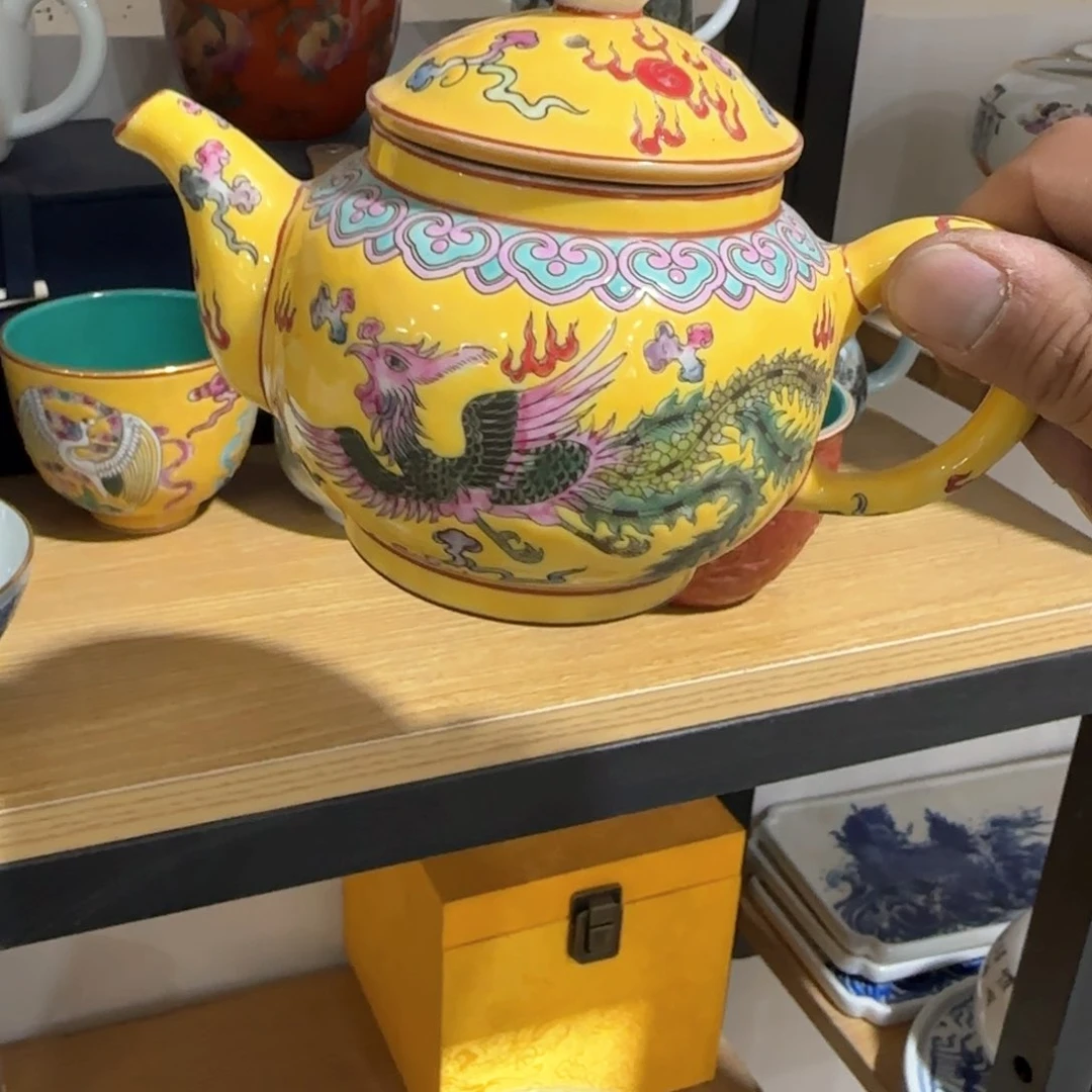 瓷片瓷器的和陶器都具有独特