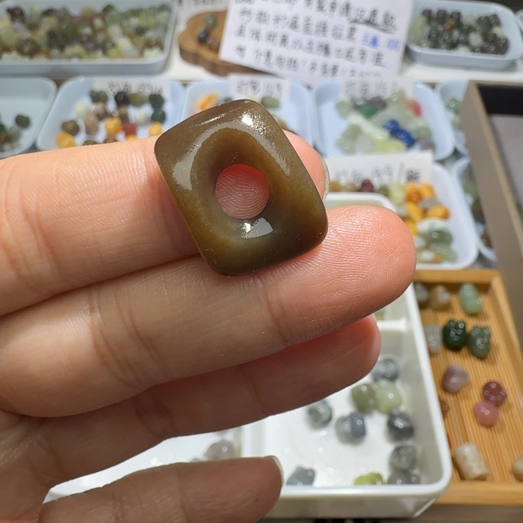 和田玉未镶嵌珠宝奇石