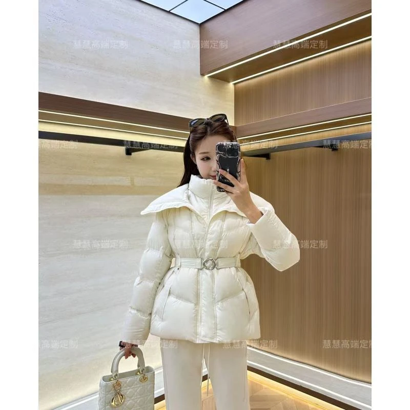 【慧慧】2025 设计师新款 收腰翻领羽绒服JYYRQY2222