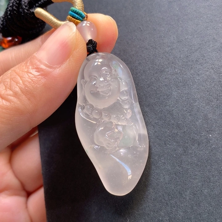 石英质玉未镶嵌颈饰